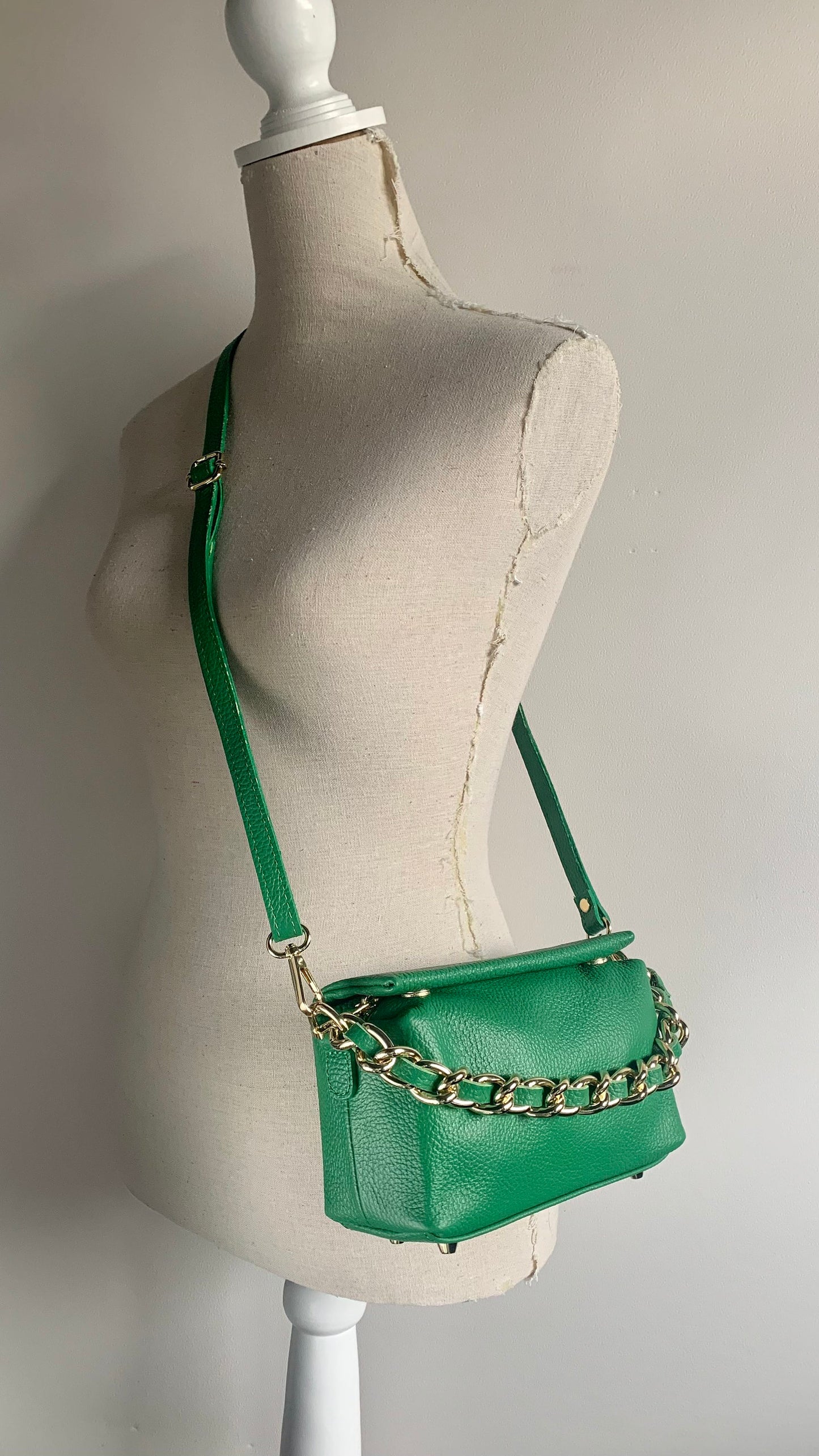 Green Boxy Bag With Chain Handle - Erin