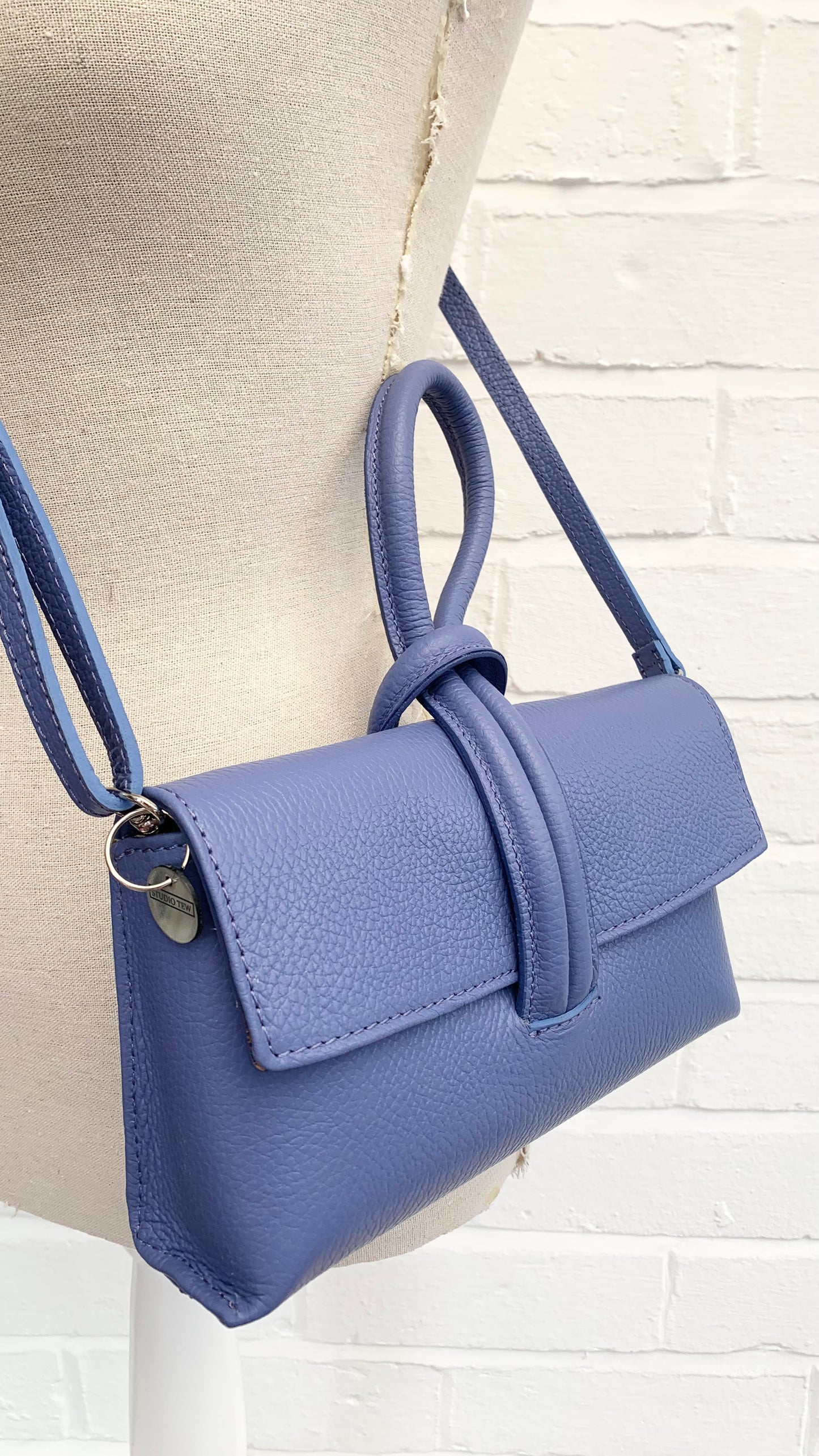 Lilac Leather Loop Handle Bag - Claris